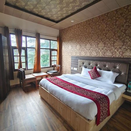 Mountain Zest-Simla Royale Near Mall Road-Free Pickup From Railway Station Simla Dış mekan fotoğraf