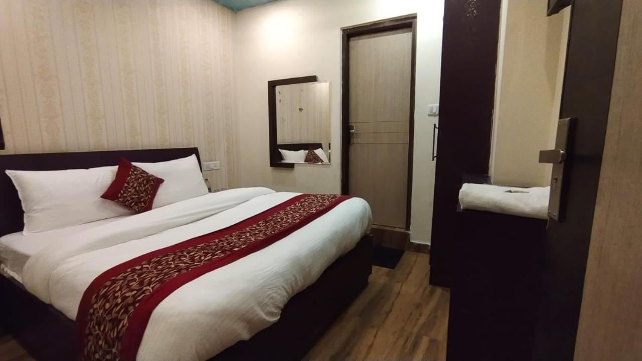 Mountain Zest-Simla Royale Near Mall Road-Free Pickup From Railway Station Simla Dış mekan fotoğraf
